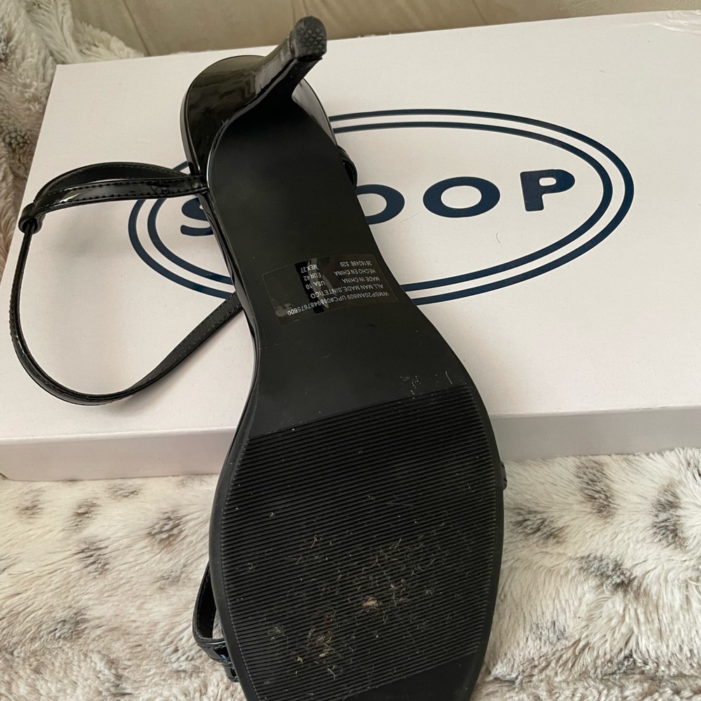 Sandals - Picture 4 of 5